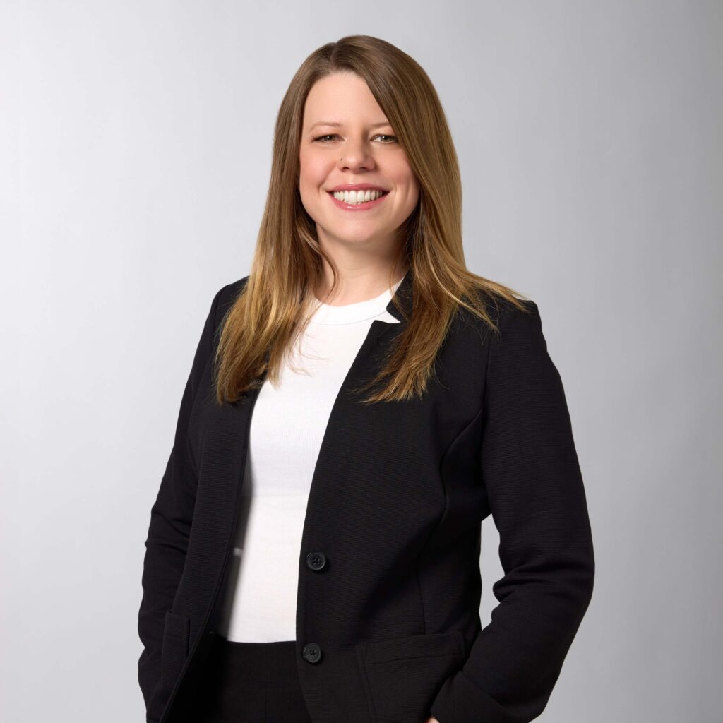 Sarah Salzmann, MLaw, Advokatin, EMPLEA AG